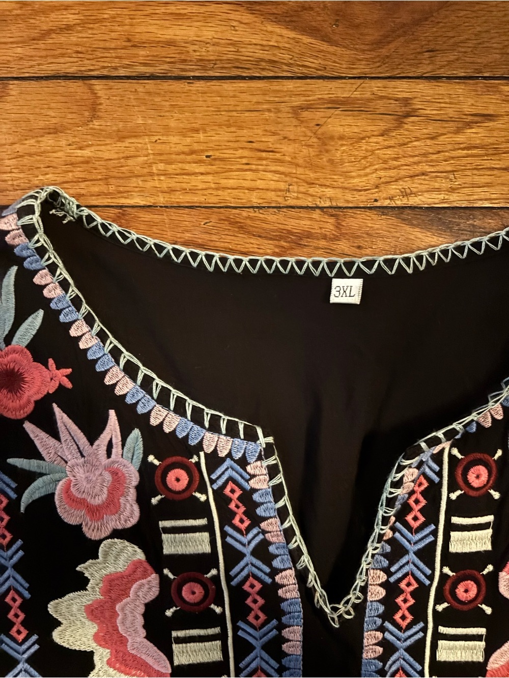 Black Floral Embroidered Women's Tunic with V-Neck - Picture 3 of 10